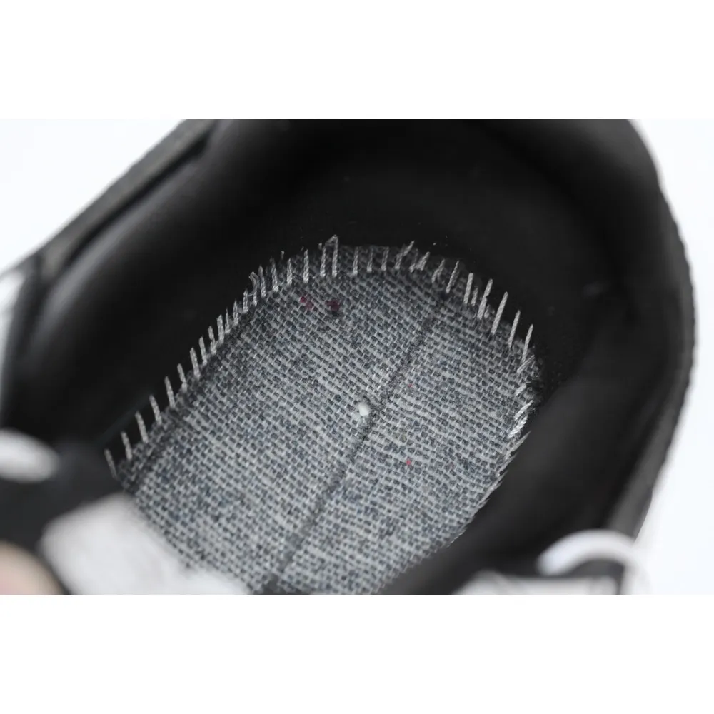 Balenciaga Track.2 Sneaker Black And White 568614 W2GN3 1090