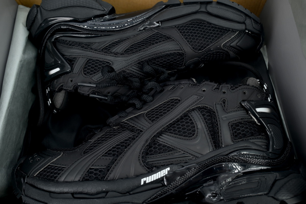 Balenciaga Runner All Black 772774 W3RBT 1000