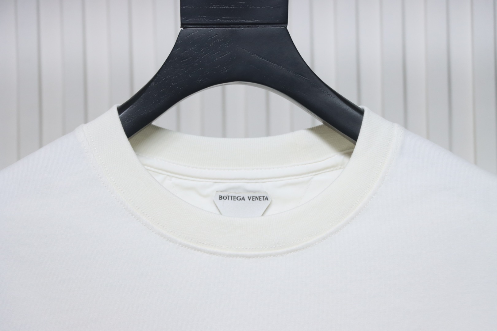 Bottega Veneta Loose Long Sleeve T-shirt With Horizontal Seams On The Back White