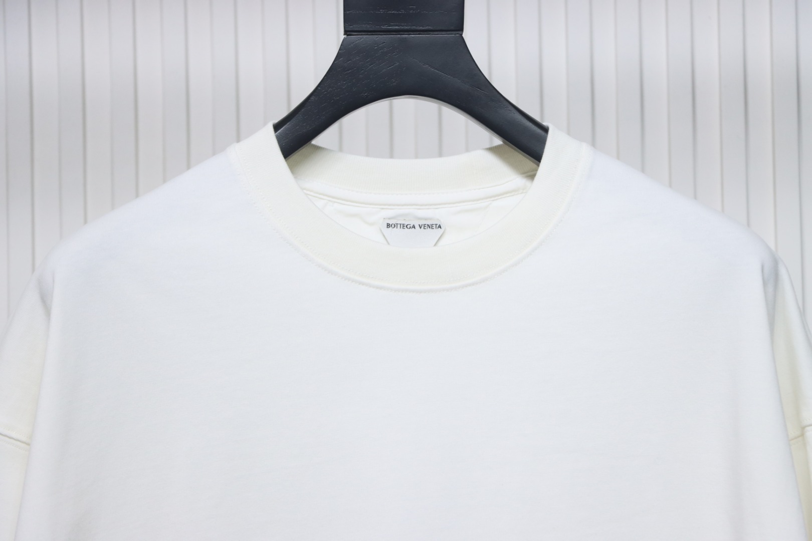 Bottega Veneta Loose Long Sleeve T-shirt With Horizontal Seams On The Back White