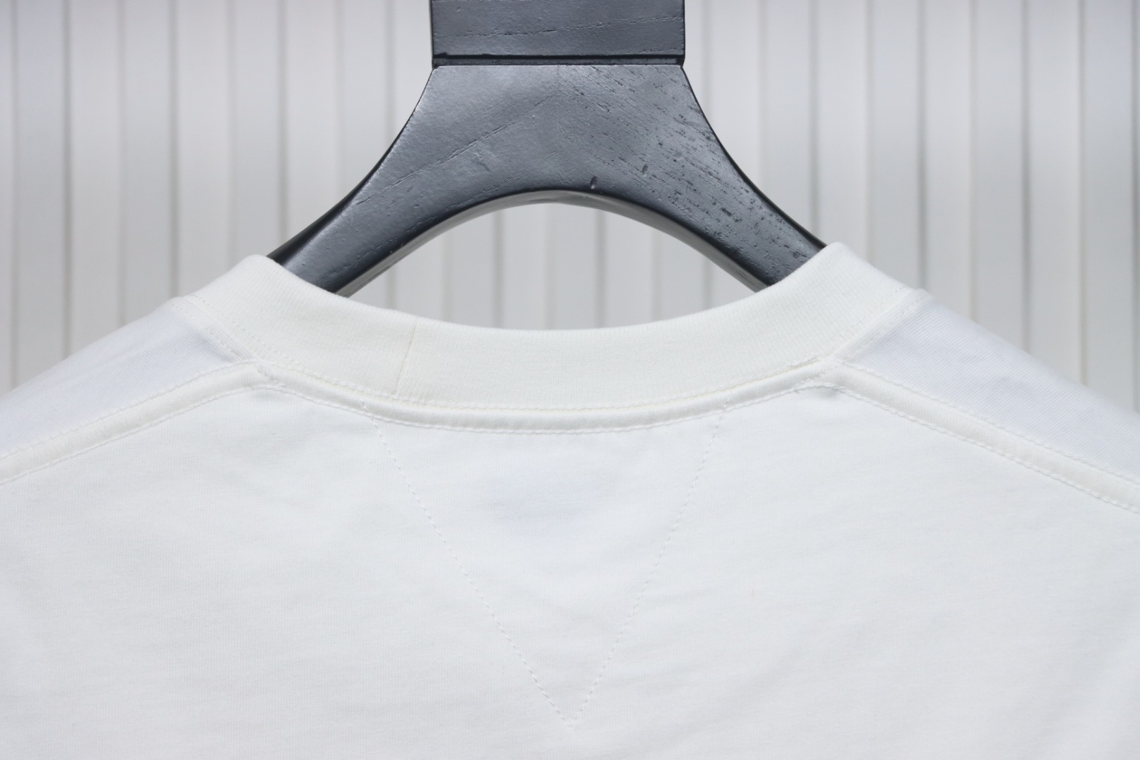 Bottega Veneta Loose Long Sleeve T-shirt With Horizontal Seams On The Back White