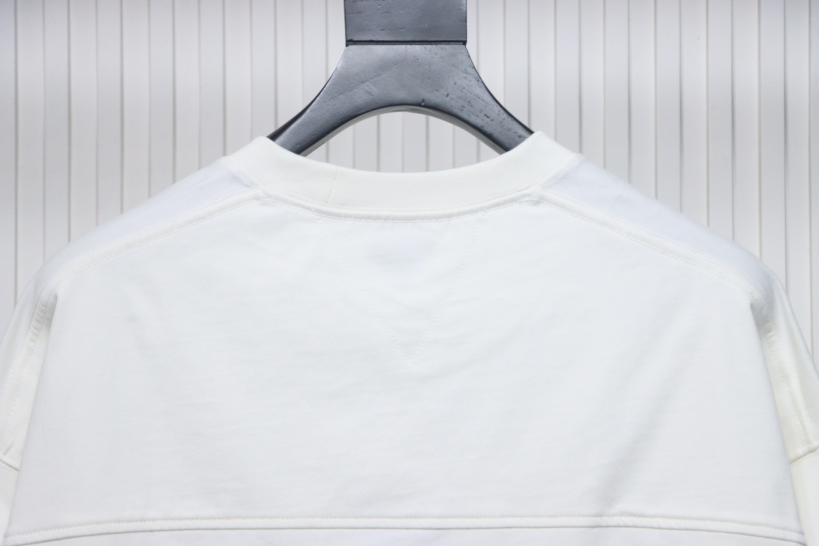 Bottega Veneta Loose Long Sleeve T-shirt With Horizontal Seams On The Back White
