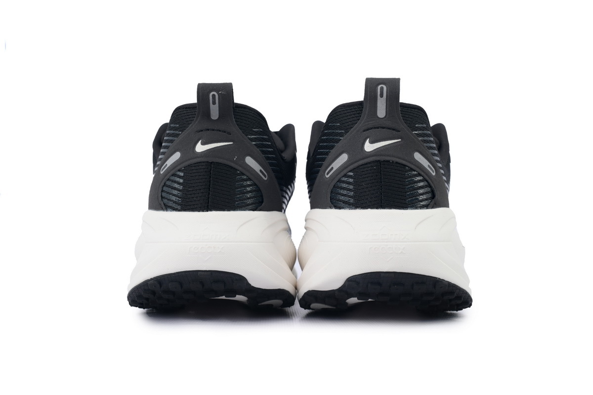 Nike Zoom Vomero 18 Black HM6803-007
