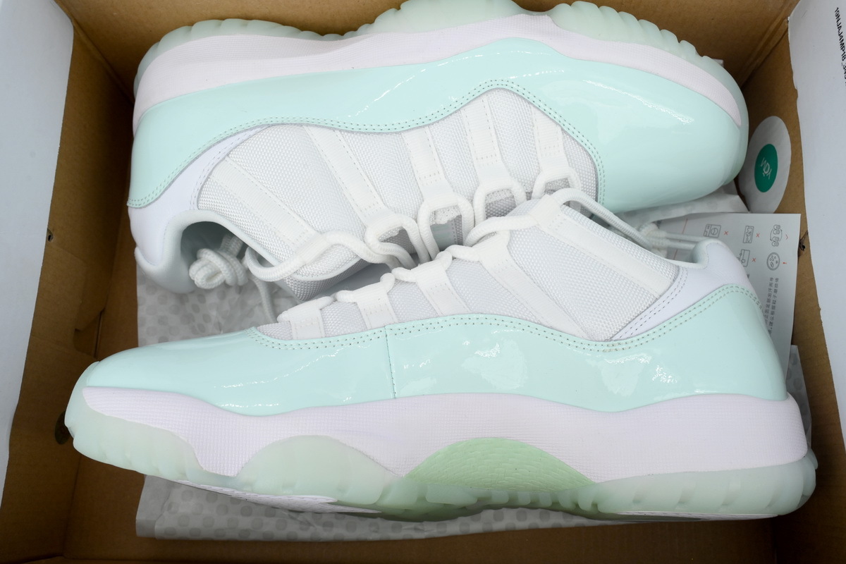 Air Jordan 11 Retro Low 'Igloo' AH7860-103