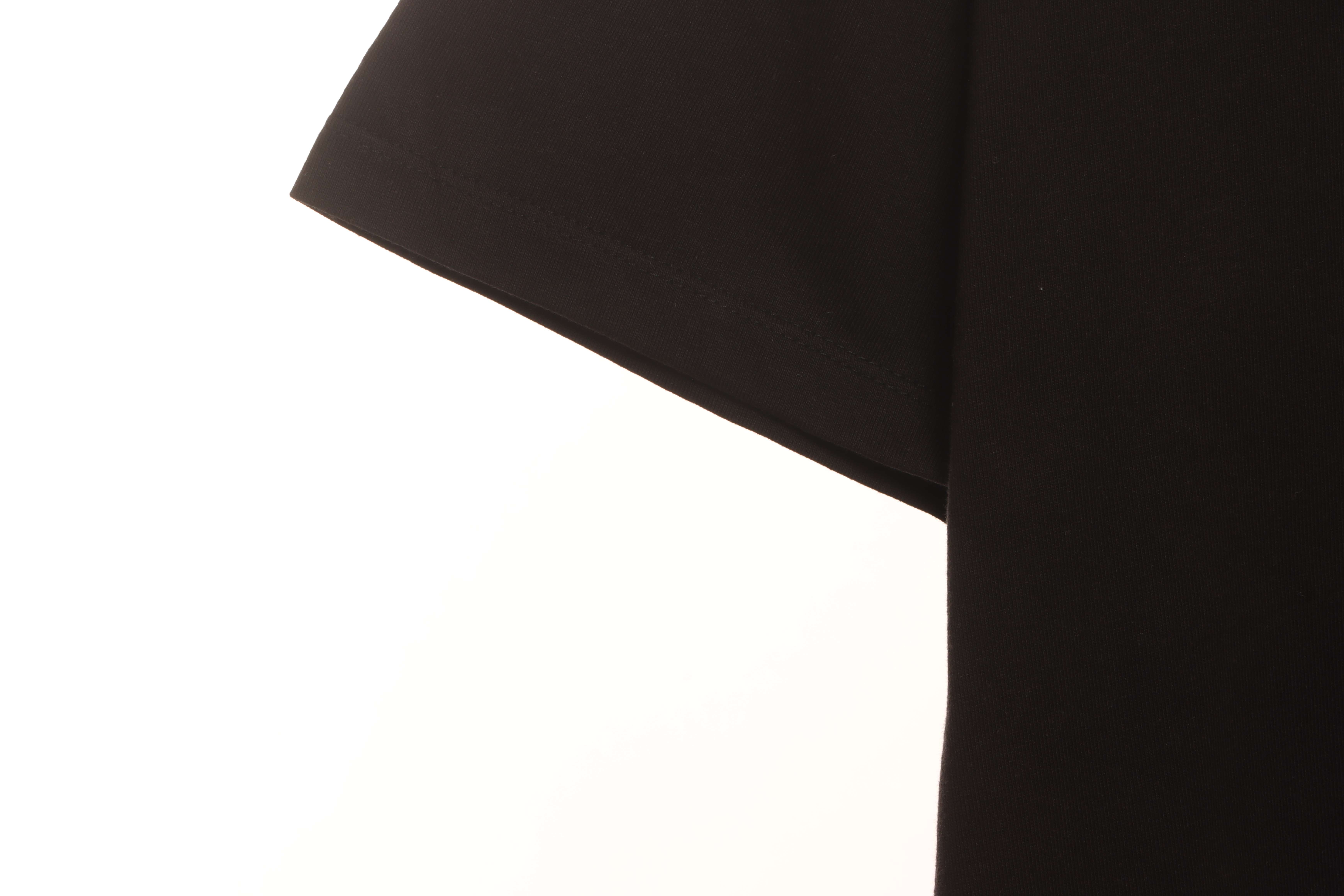 Coco Shoes Off-white Color Graffiti Brush Arrow Logo T-Shirt Black