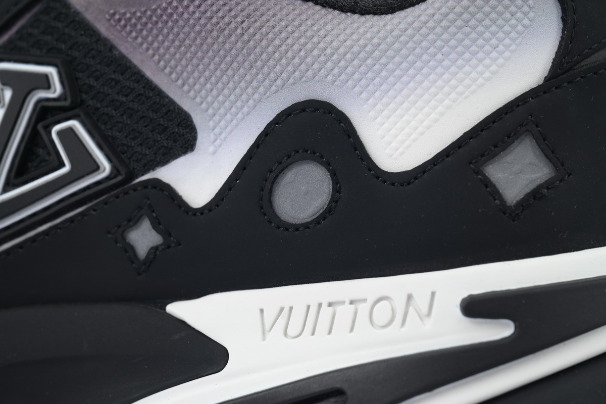 Louis Vuitton Runner Tatic Black Silver