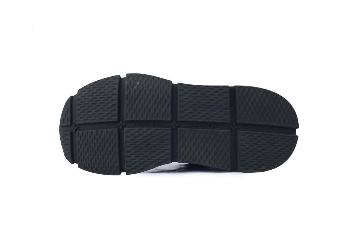 Louis Vuitton Runner Classic Sneaker Black 1AHST6