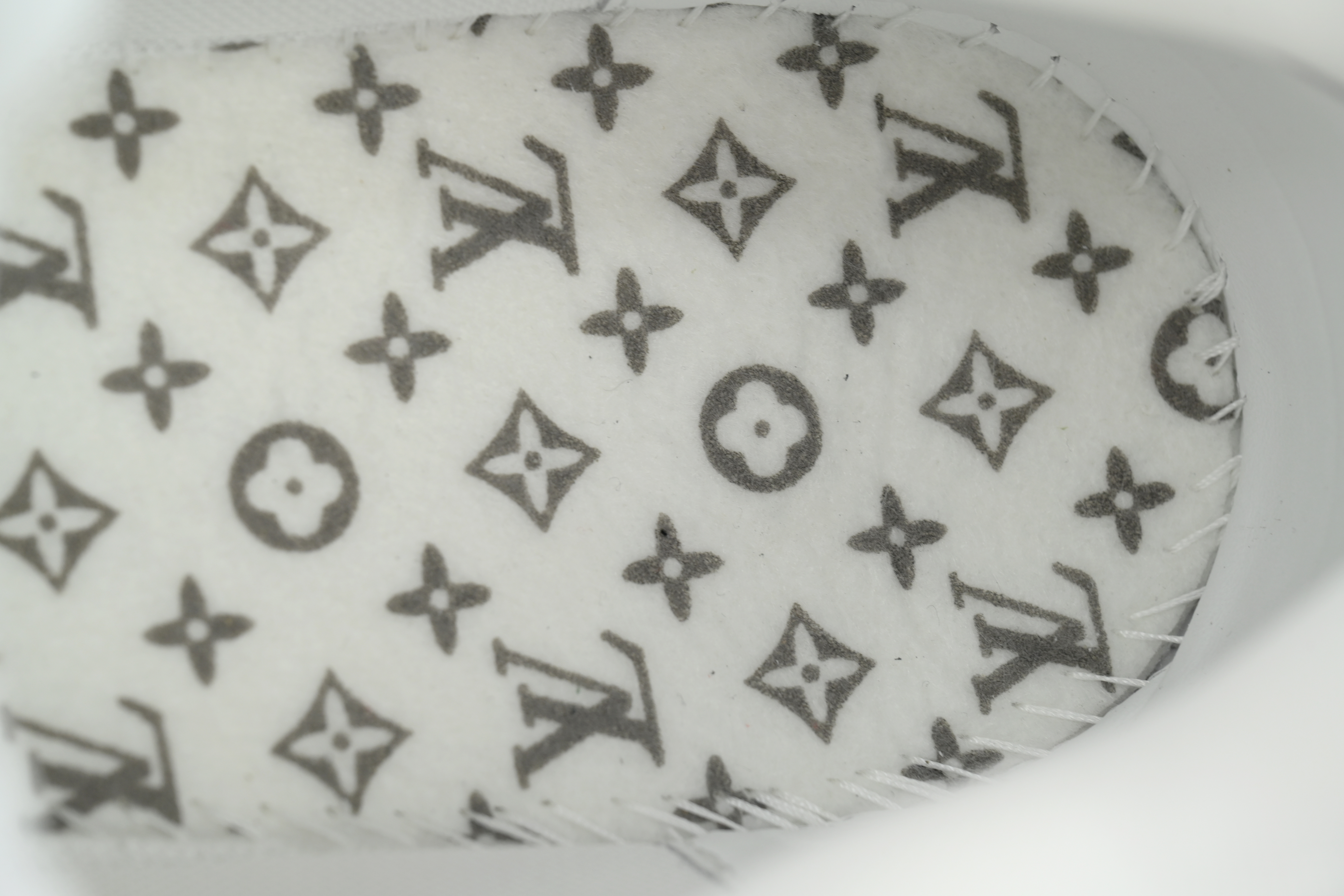 Louis Vuitton Runner Classic Sneaker White 1AHSTF