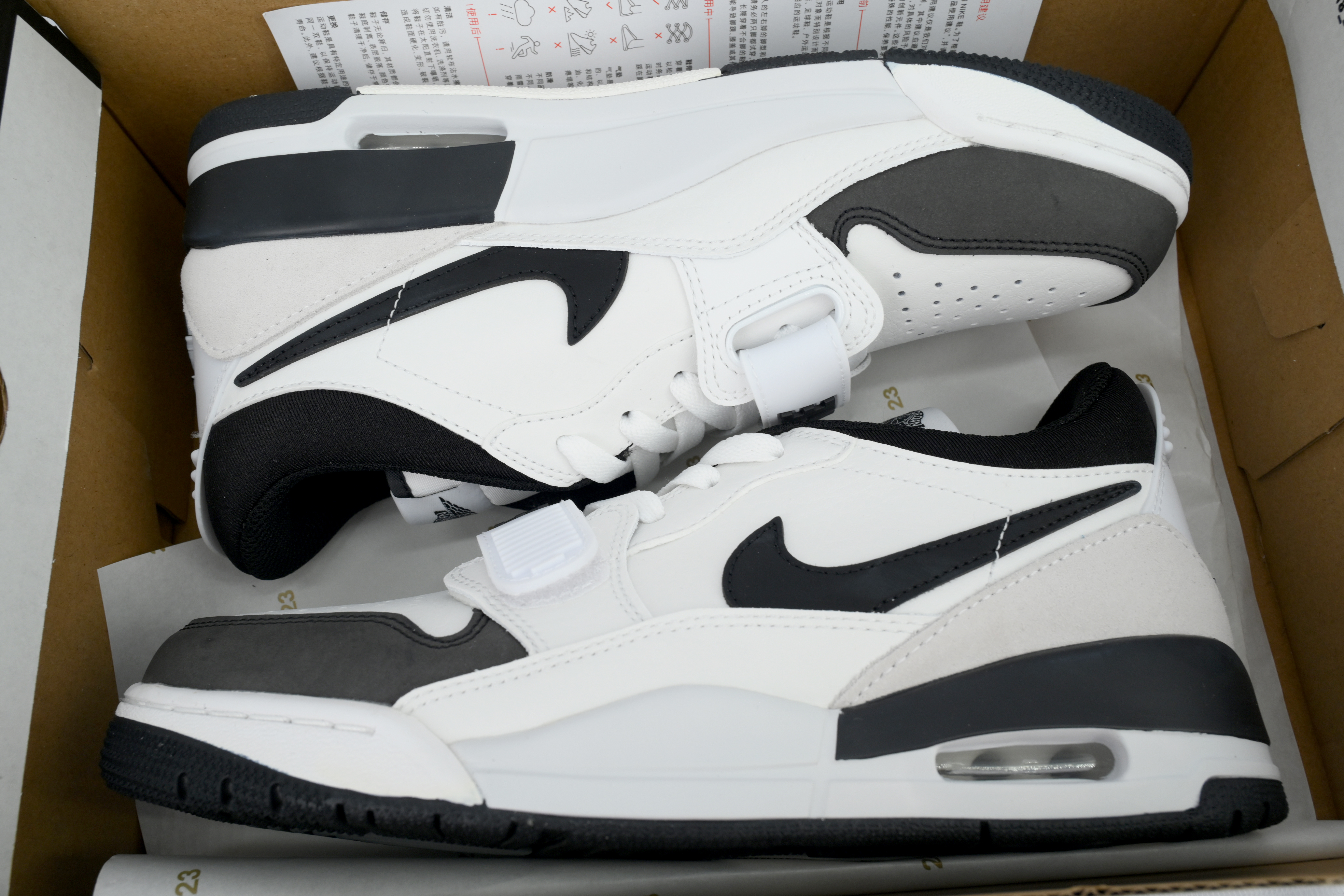 Air Jordan Legacy 312 Low 'Panda' HV1811-101