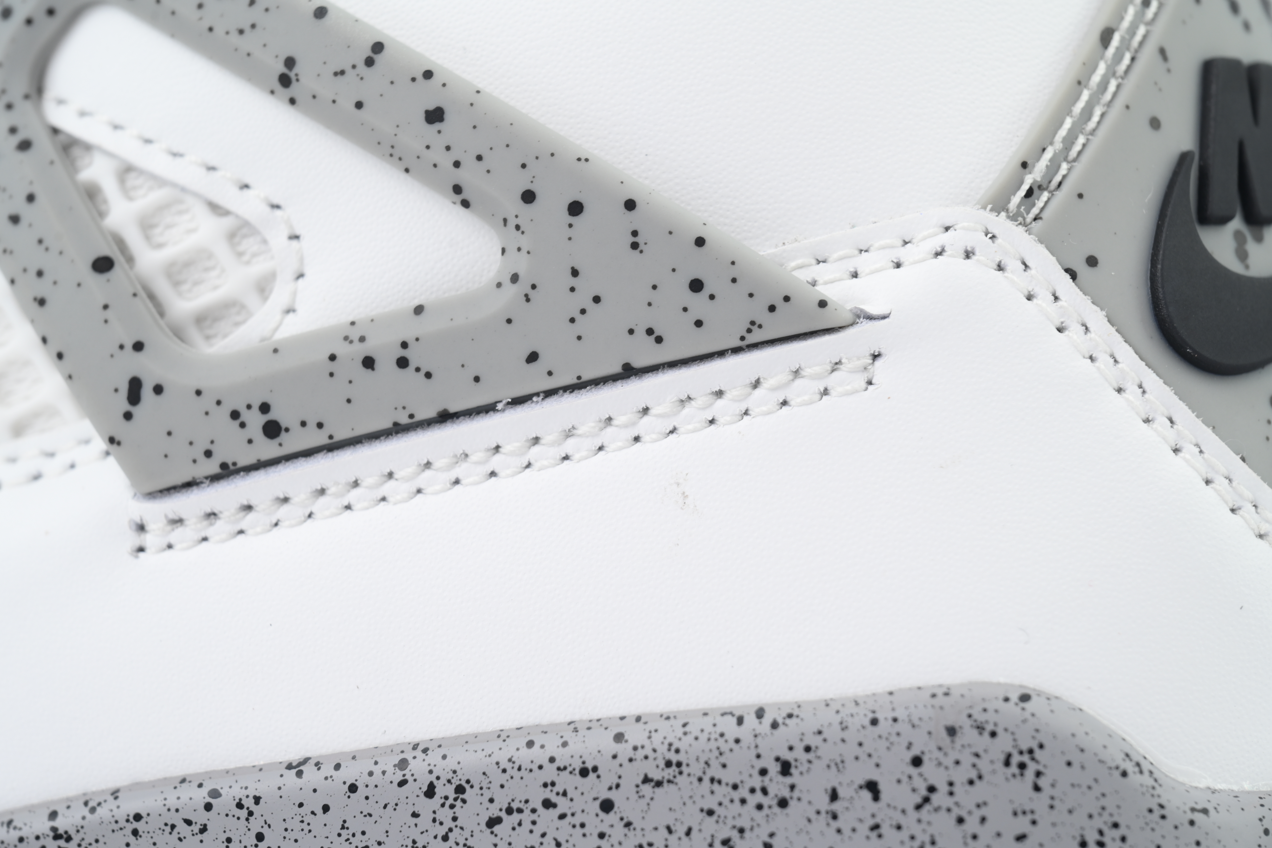 【🎈Special Offer】Air Jordan 4 Retro OG White Cement FV5029-100