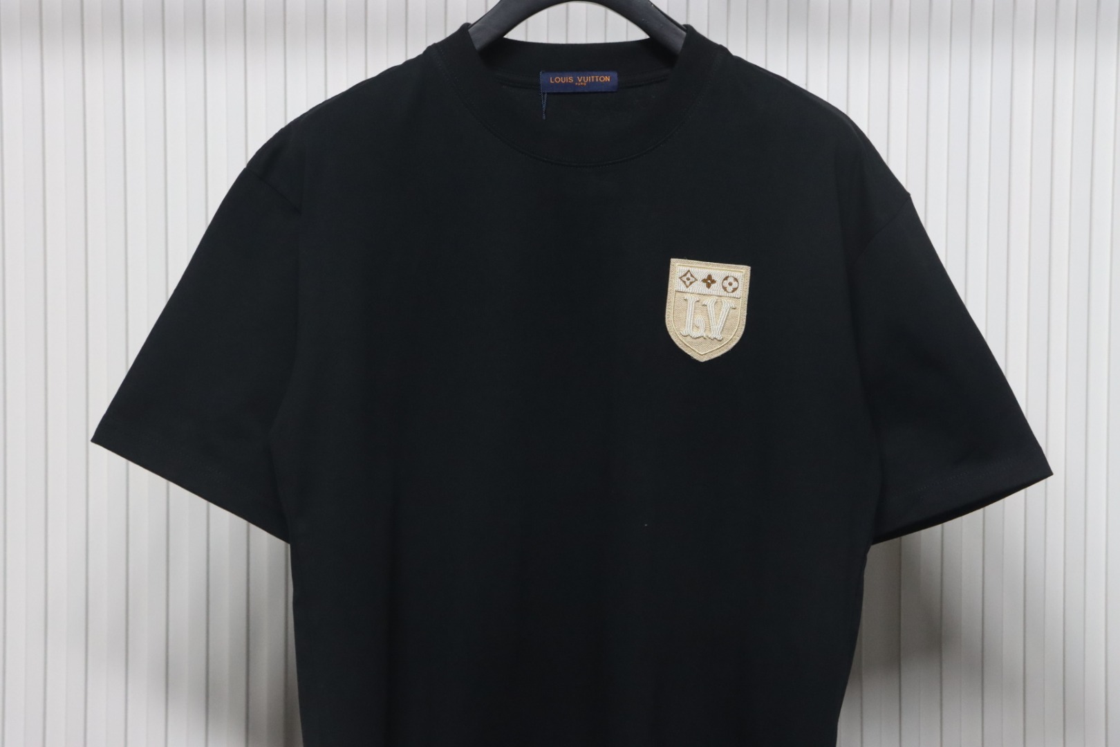 Coco Shoes Louis Vuitton Shield EmbroideryT-shirt Black