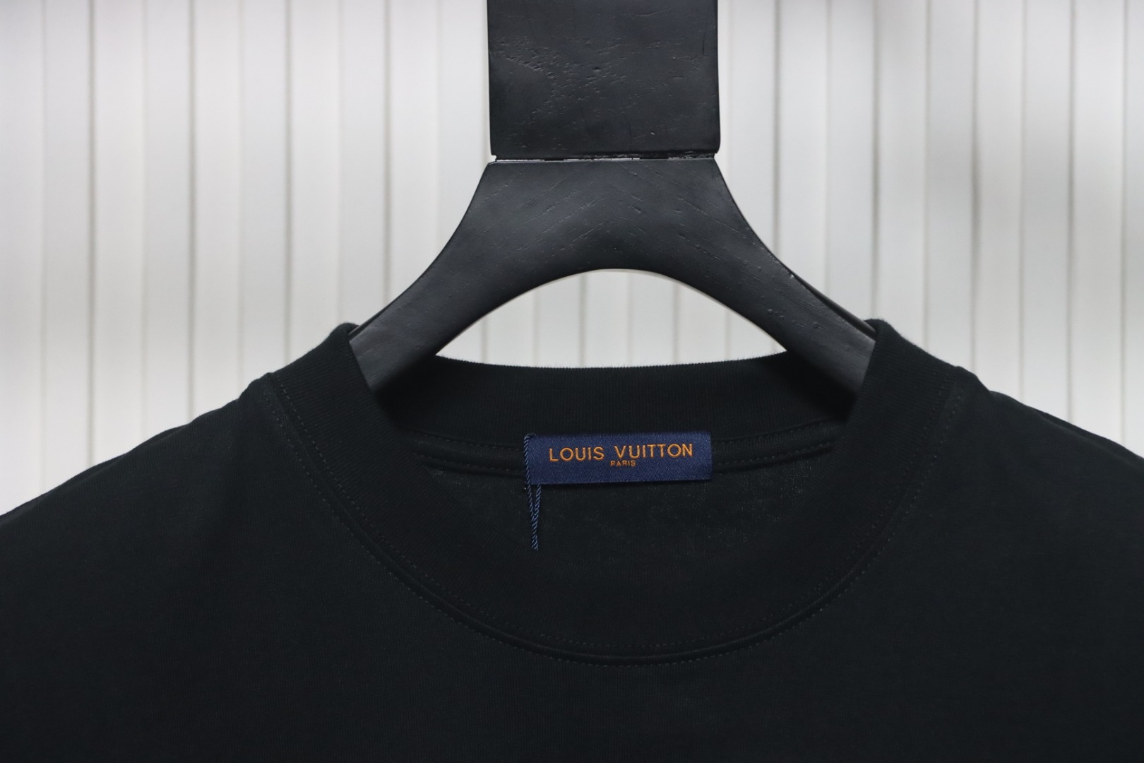 Coco Shoes Louis Vuitton Shield EmbroideryT-shirt Black