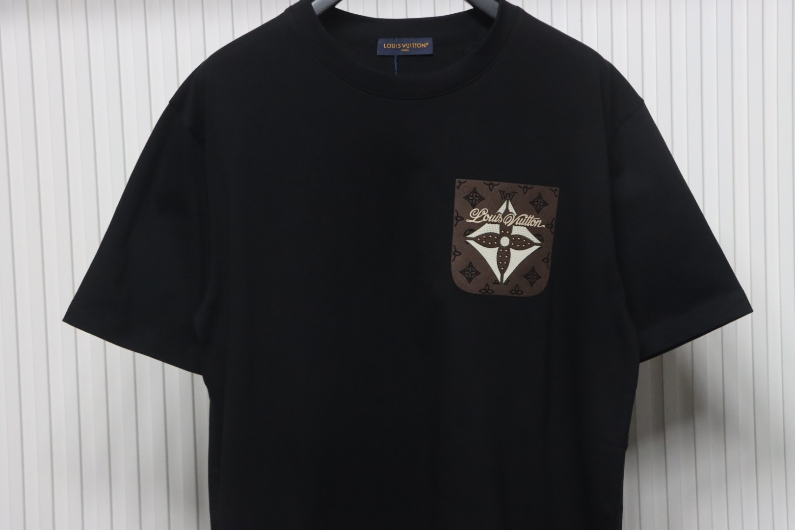 Coco Shoes Louis Vuitton Square Logo Print T-Shirt Black