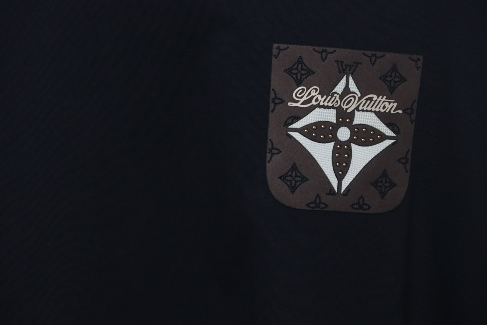 Coco Shoes Louis Vuitton Square Logo Print T-Shirt Black