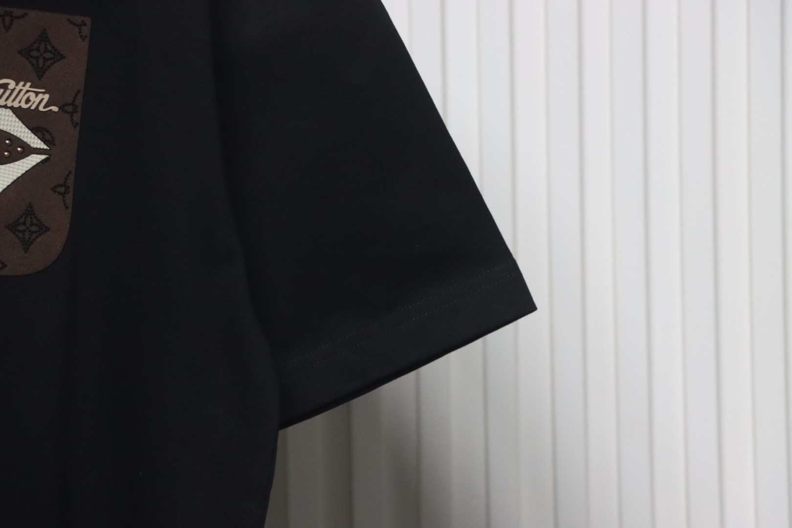 Coco Shoes Louis Vuitton Square Logo Print T-Shirt Black