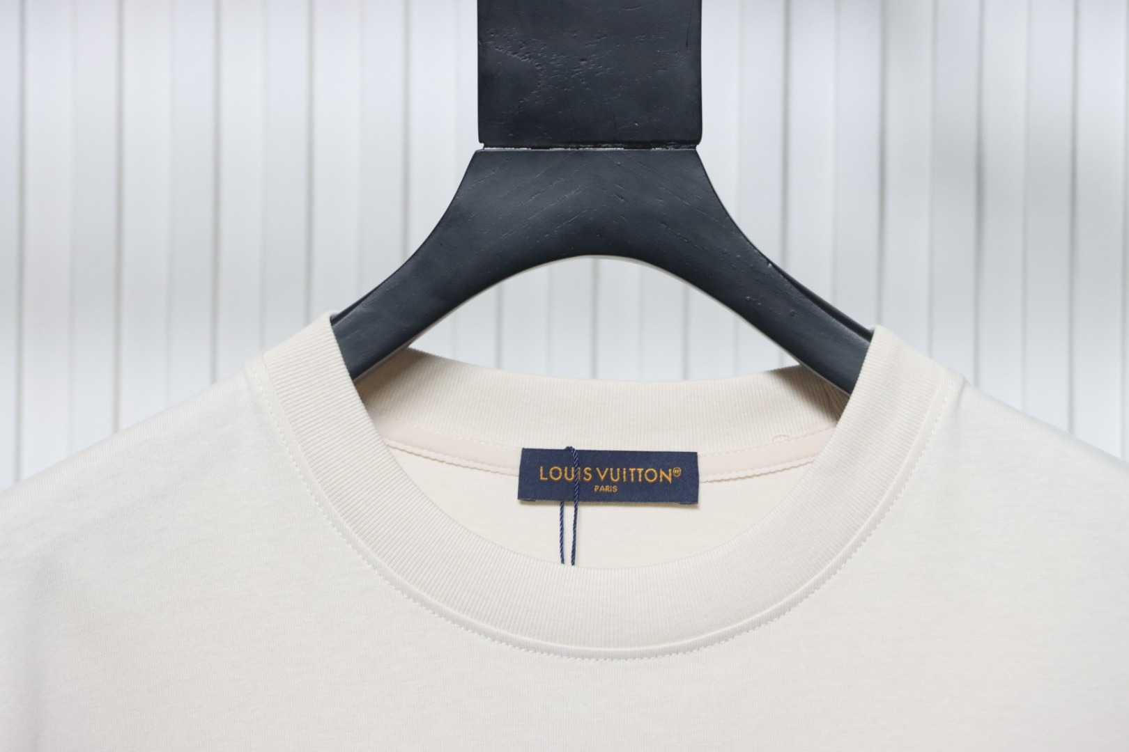 Coco Shoes Louis Vuitton Square Logo Print T-Shirt Khaki