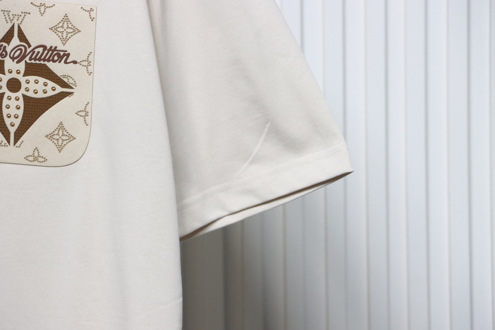 Coco Shoes Louis Vuitton Square Logo Print T-Shirt Khaki