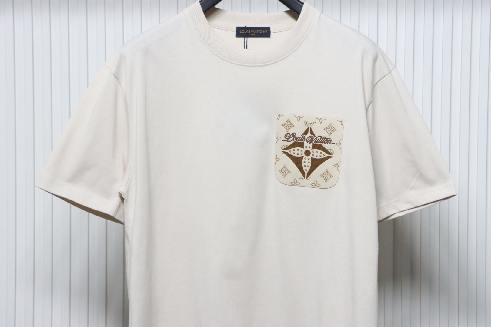 Coco Shoes Louis Vuitton Square Logo Print T-Shirt Khaki