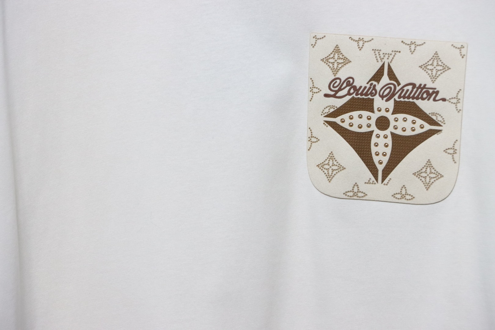 Coco Shoes Louis Vuitton Square Logo Print T-Shirt Khaki