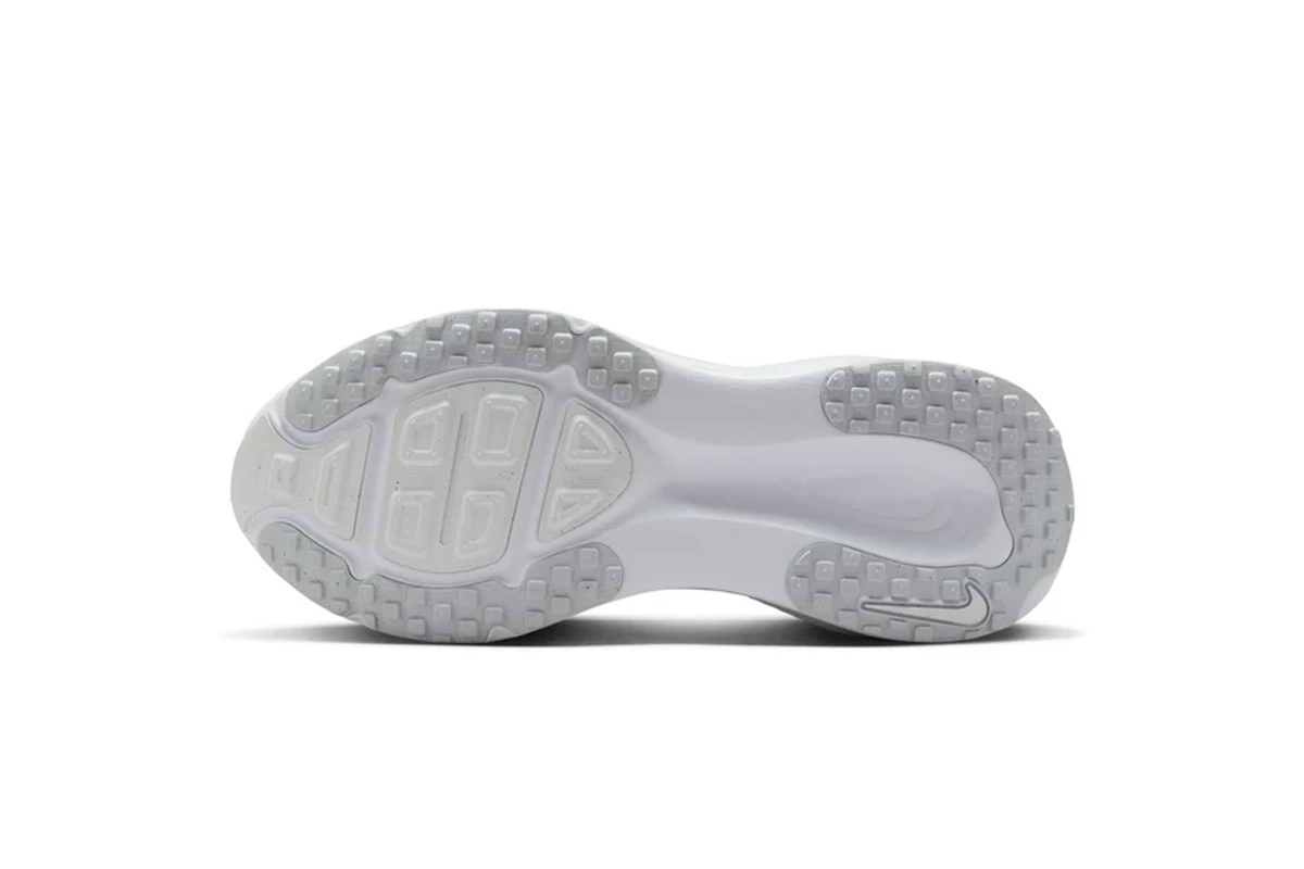 Nike Zoom Vomero 18 'White Photon Dust' HM6804-104