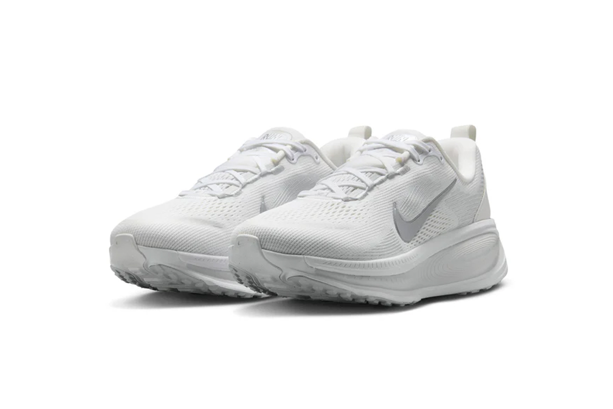 Nike Zoom Vomero 18 'White Photon Dust' HM6804-104