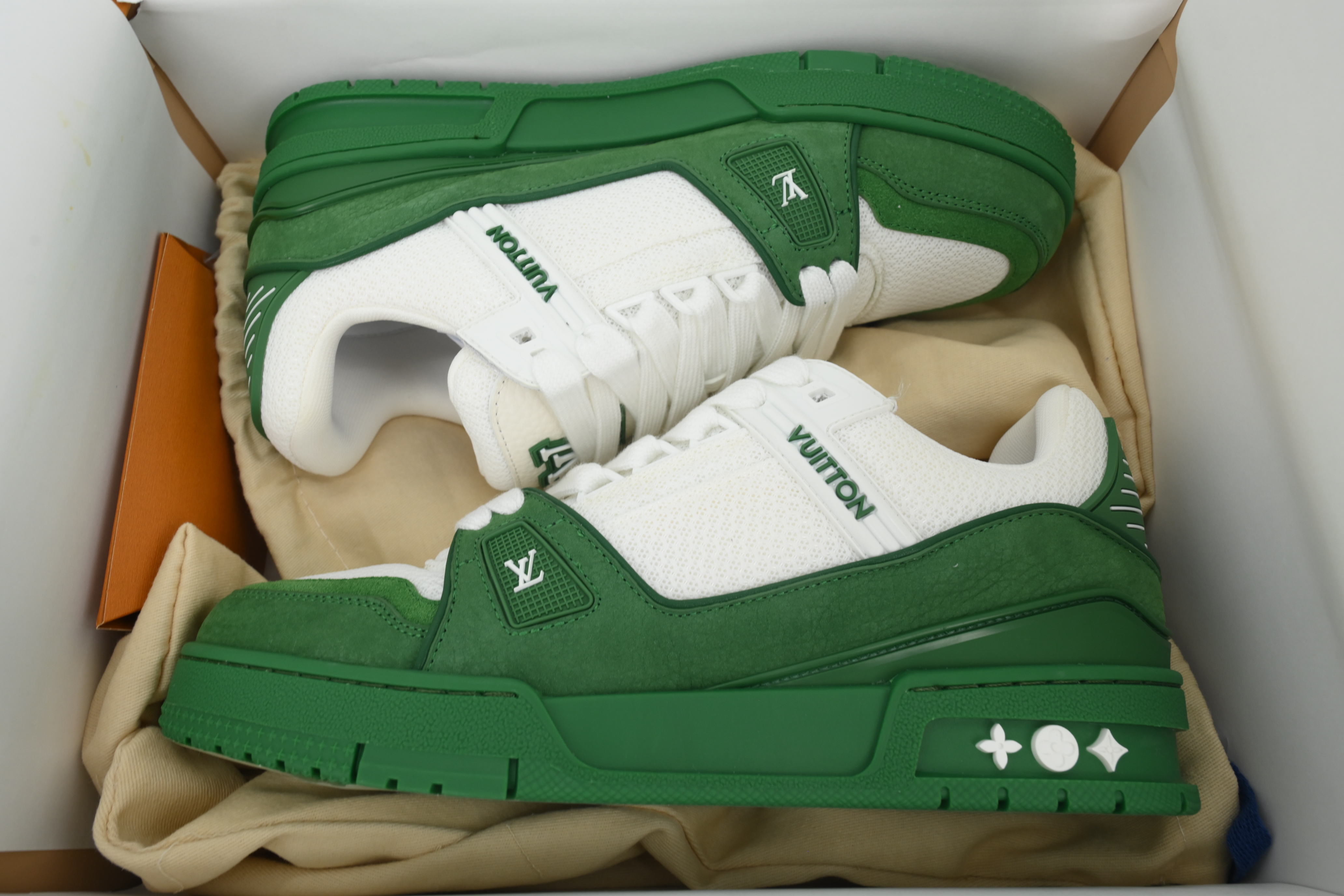 Louis Vuitton Trainer White Green