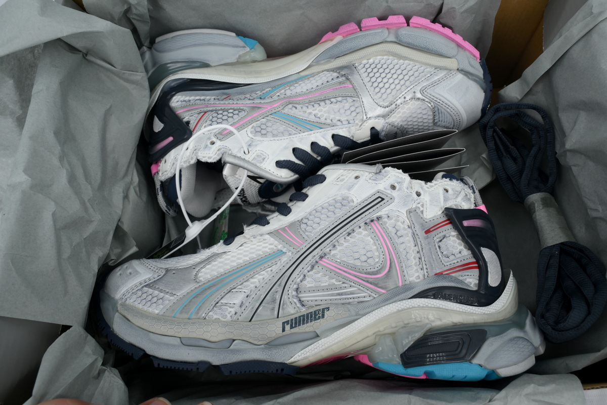 Balenciaga Runner Sneaker Grey White And Pink Black 772767 W3RNY 0322