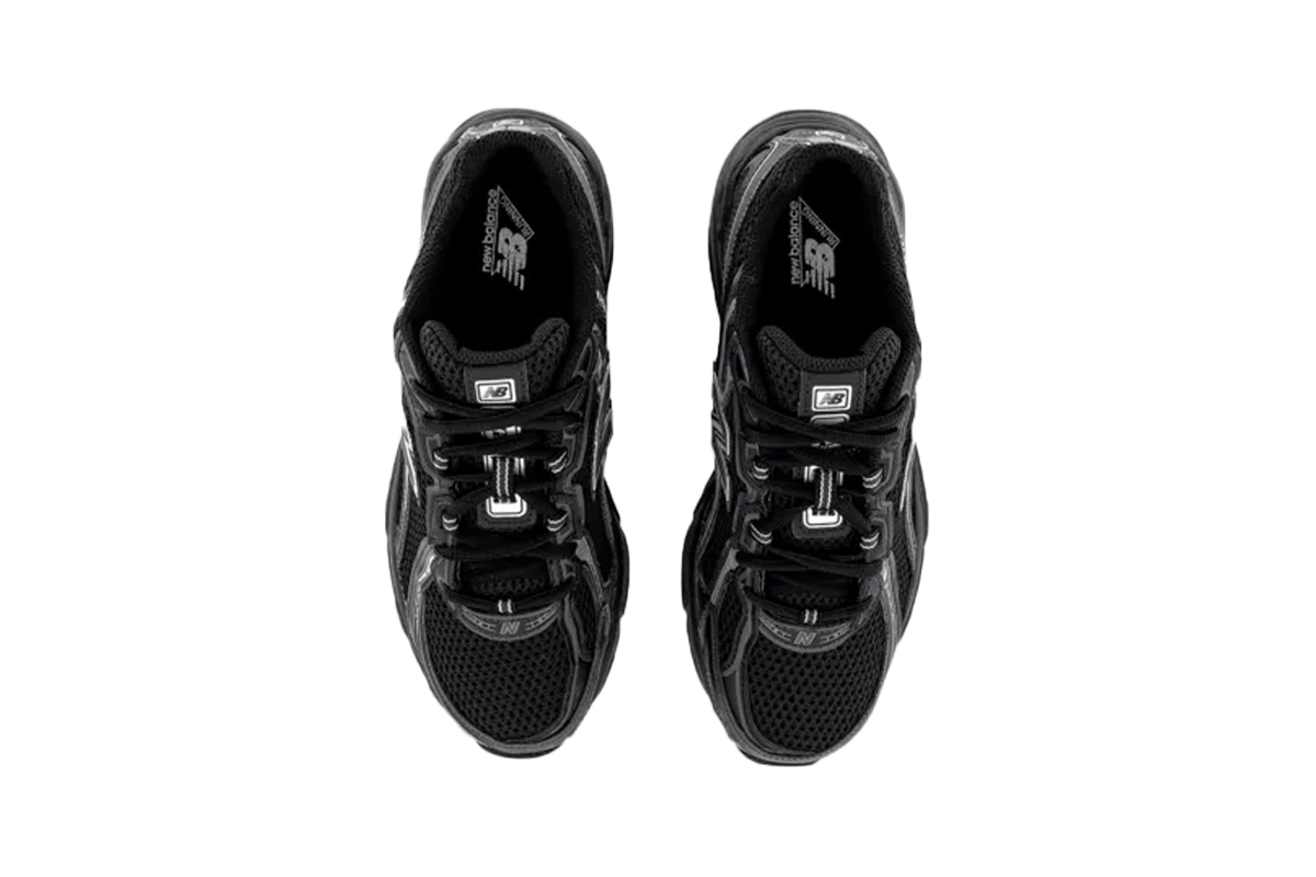 New Balance 740 Black Silver
