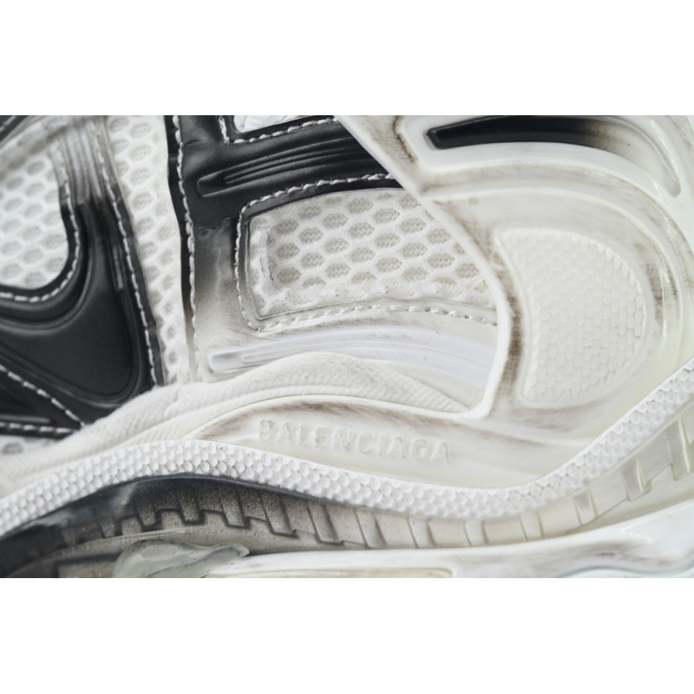 Balenciaga Runner Sneaker 'Gradient-White Black' 772774 WRUNG 9010