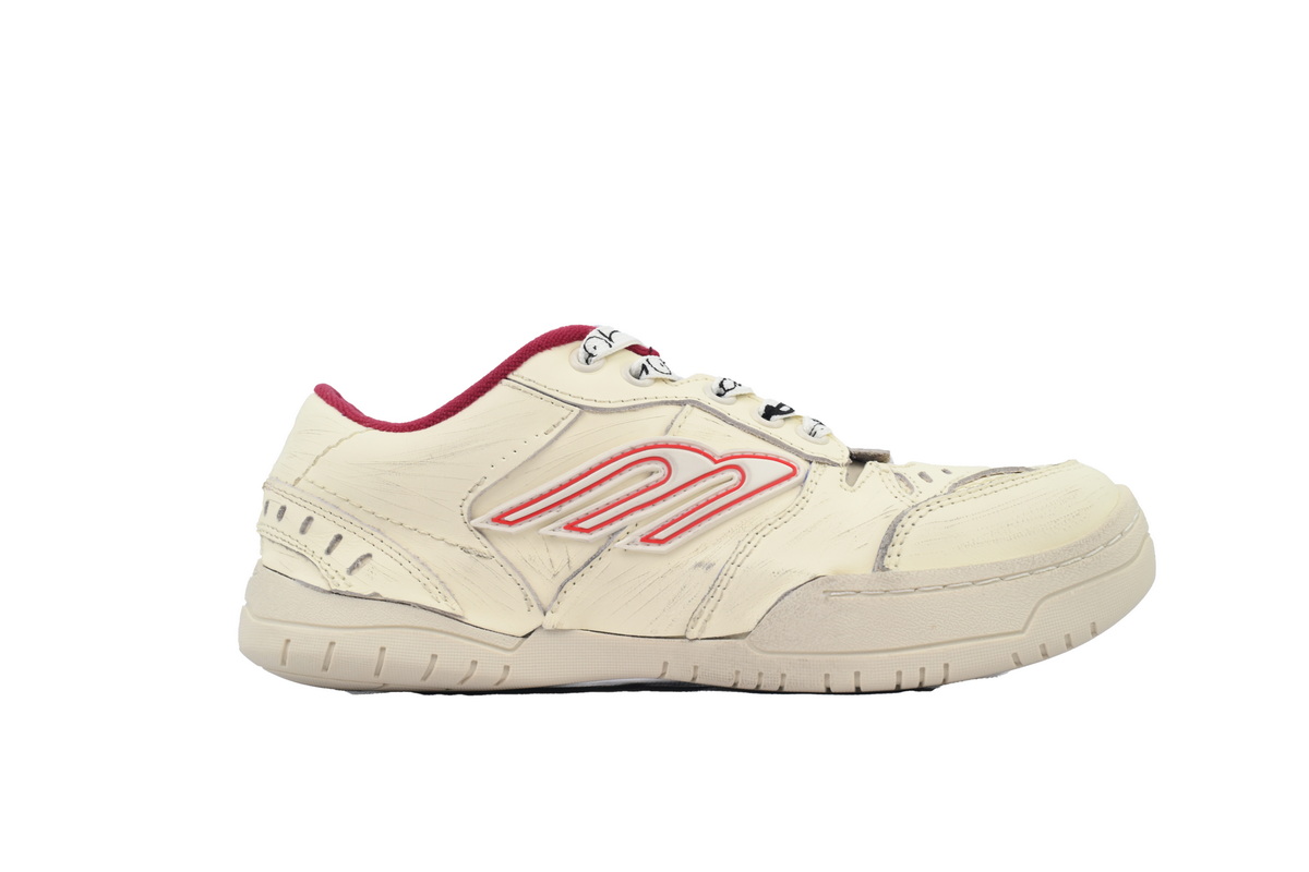 Balenciaga Hamptons Worn-out Trainers Beige Red 841765 WCURB 9141