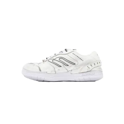 Balenciaga Hamptons Worn-out Trainers White 841765 WCURB 9141 01