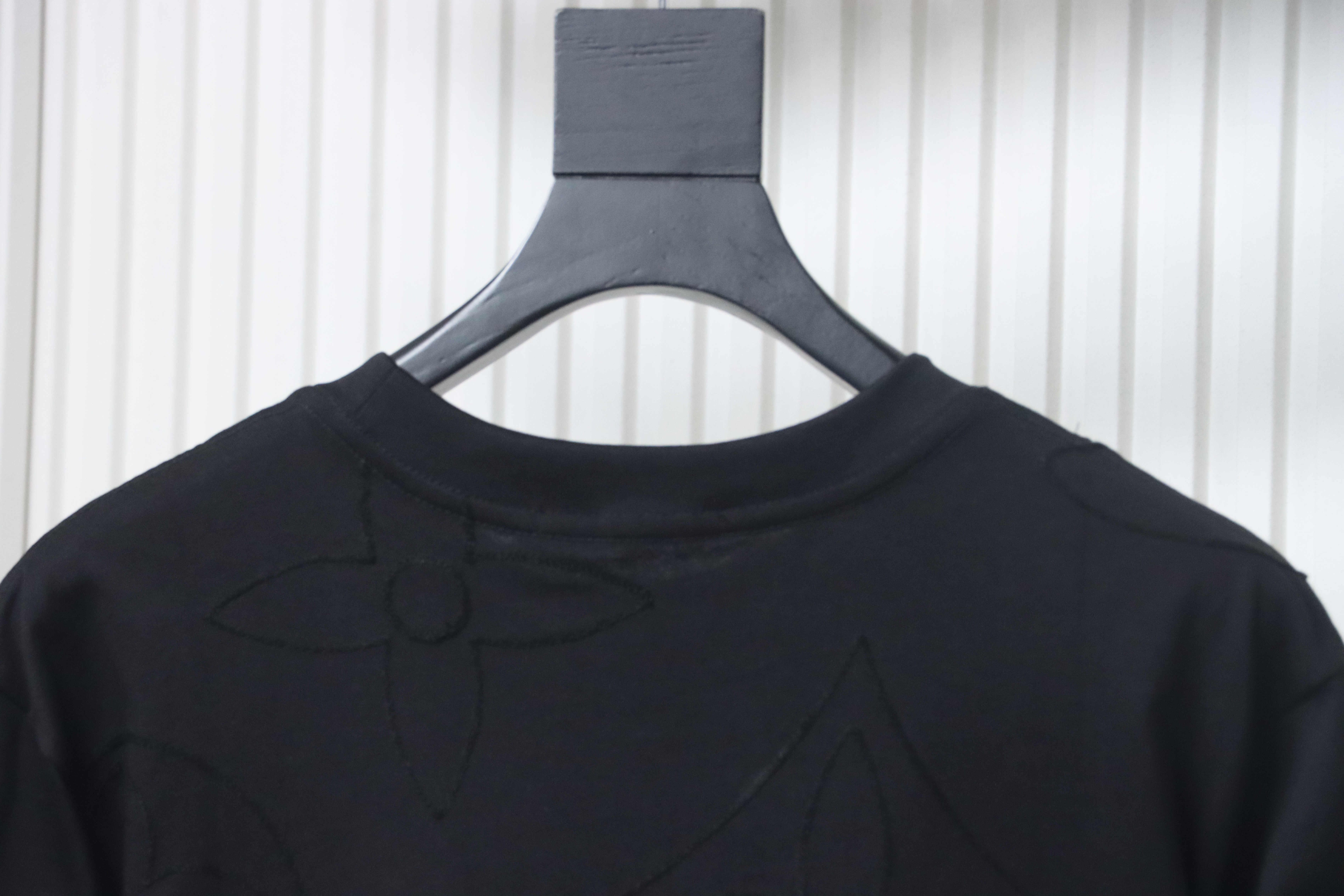 Louis Vuitton Dark Pattern Monogram Embroidered Logo Short-Sleeved T-shirt Cotton Crewneck Black