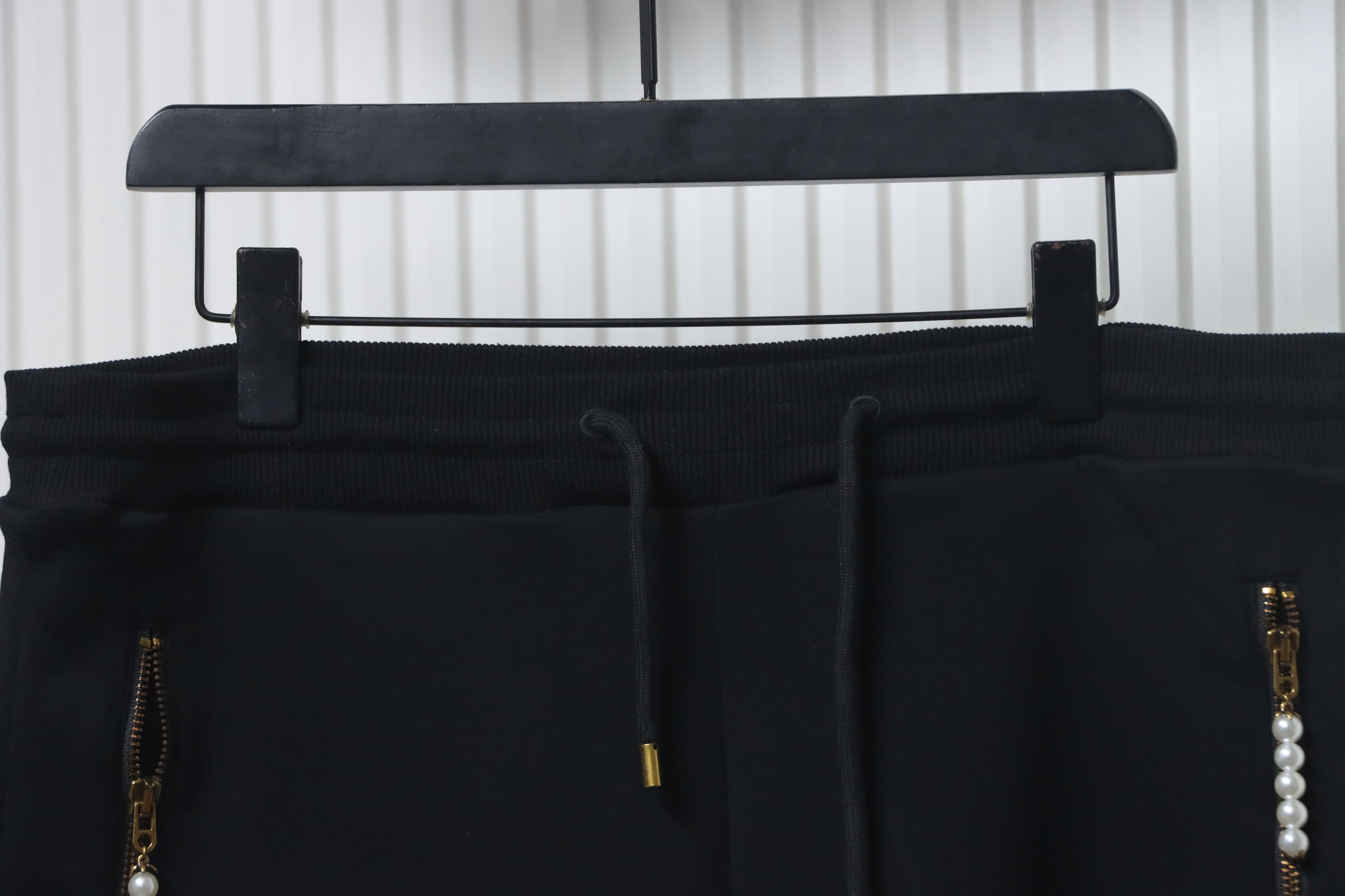 Louis Vuitton Pearl Pendant Embroidered Jersey Black Shorts