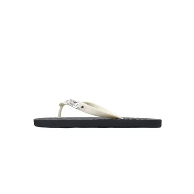 Gucci Flip Flops Black And White 02