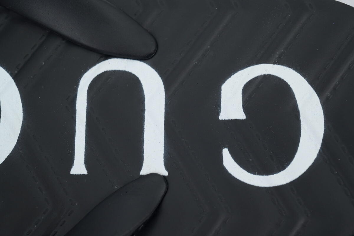 Gucci Flip Flops Logo Bottom Black