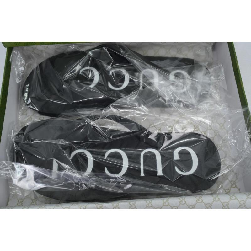 Gucci Flip Flops Logo Bottom Black