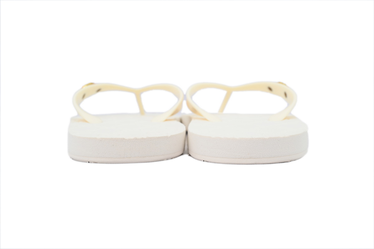 Gucci Slippers Gold Printed Rice White