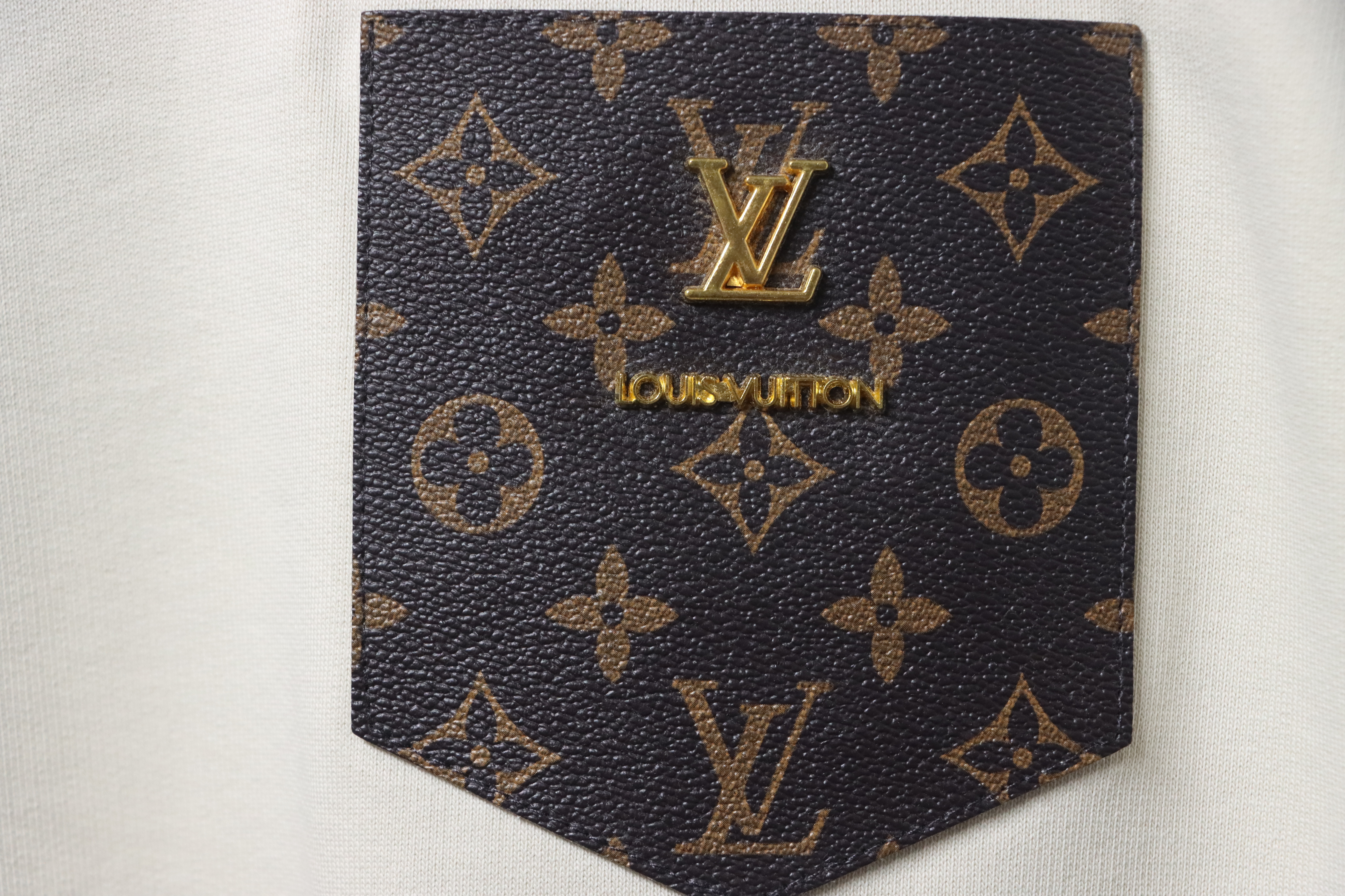 Louis Vuitton White Cotton Sweatshirt With Leather Patch On The Pocket
