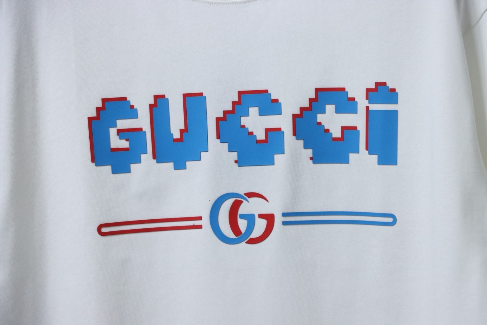 Gucci Blue Letter Printed Cotton T-shirt In White