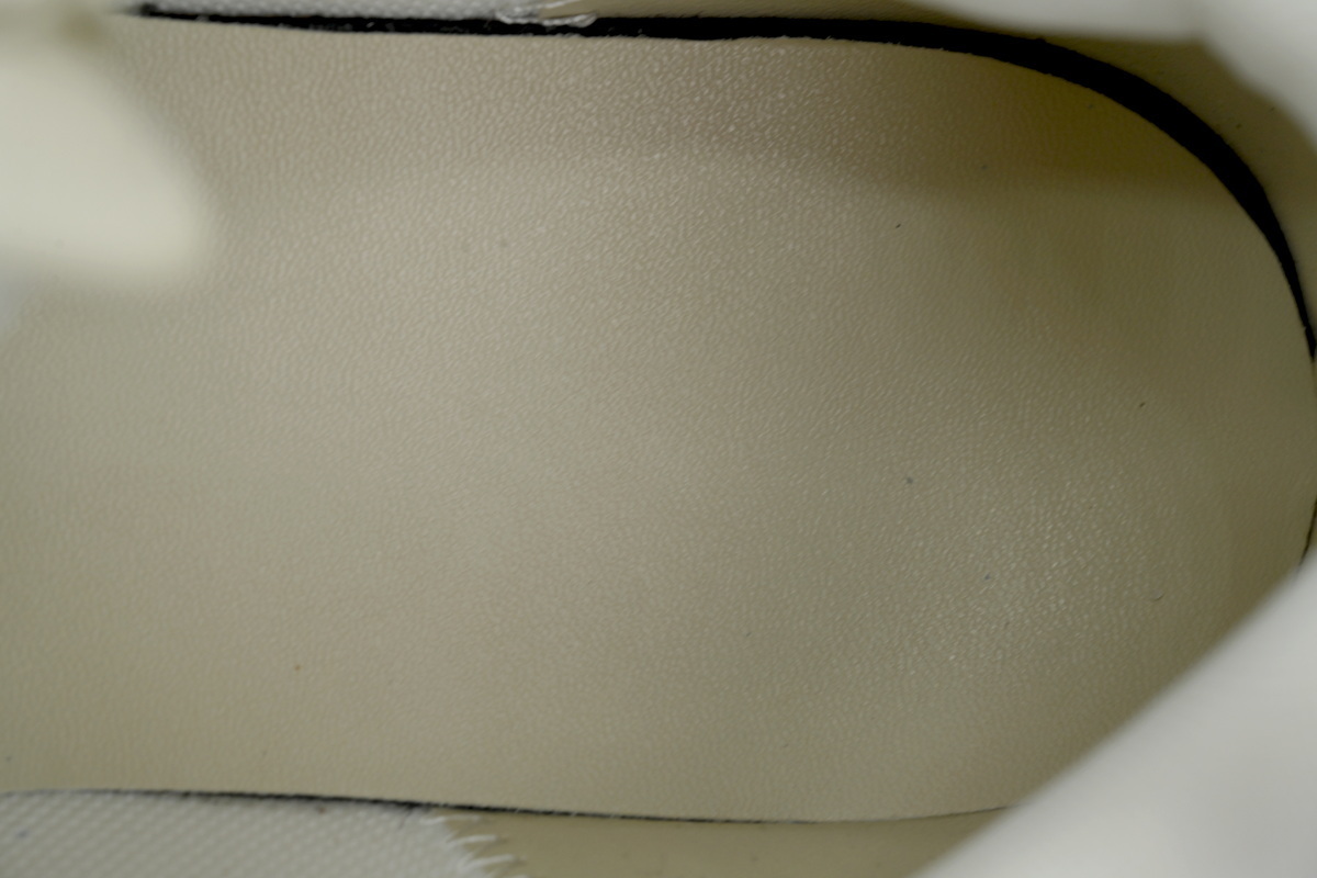 LV BUTTERSOFT Sneaker Lambskin/Plain Calf Leather Beige 1AIKJ4