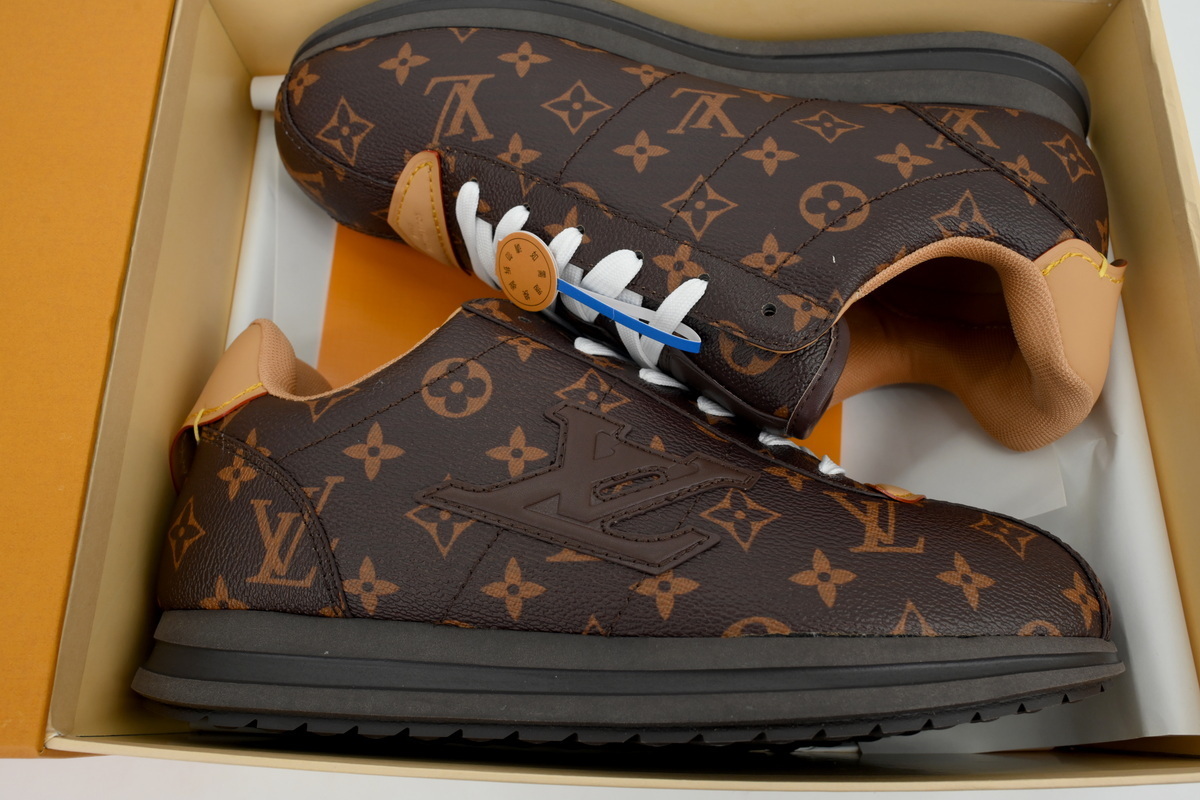 LV BUTTERSOFT Sneaker Lambskin/Plain Calf Leather Brown 1AIKVK