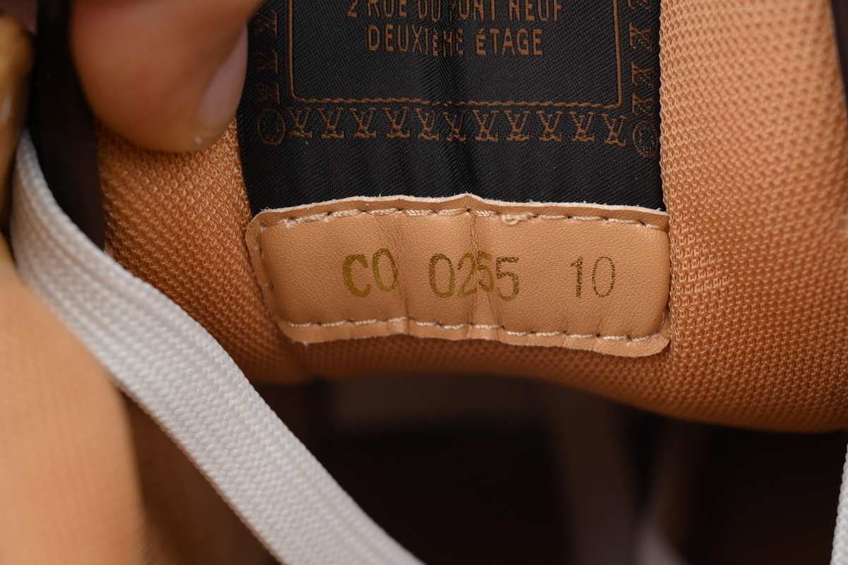 LV BUTTERSOFT Sneaker Lambskin/Plain Calf Leather Brown 1AIKVK