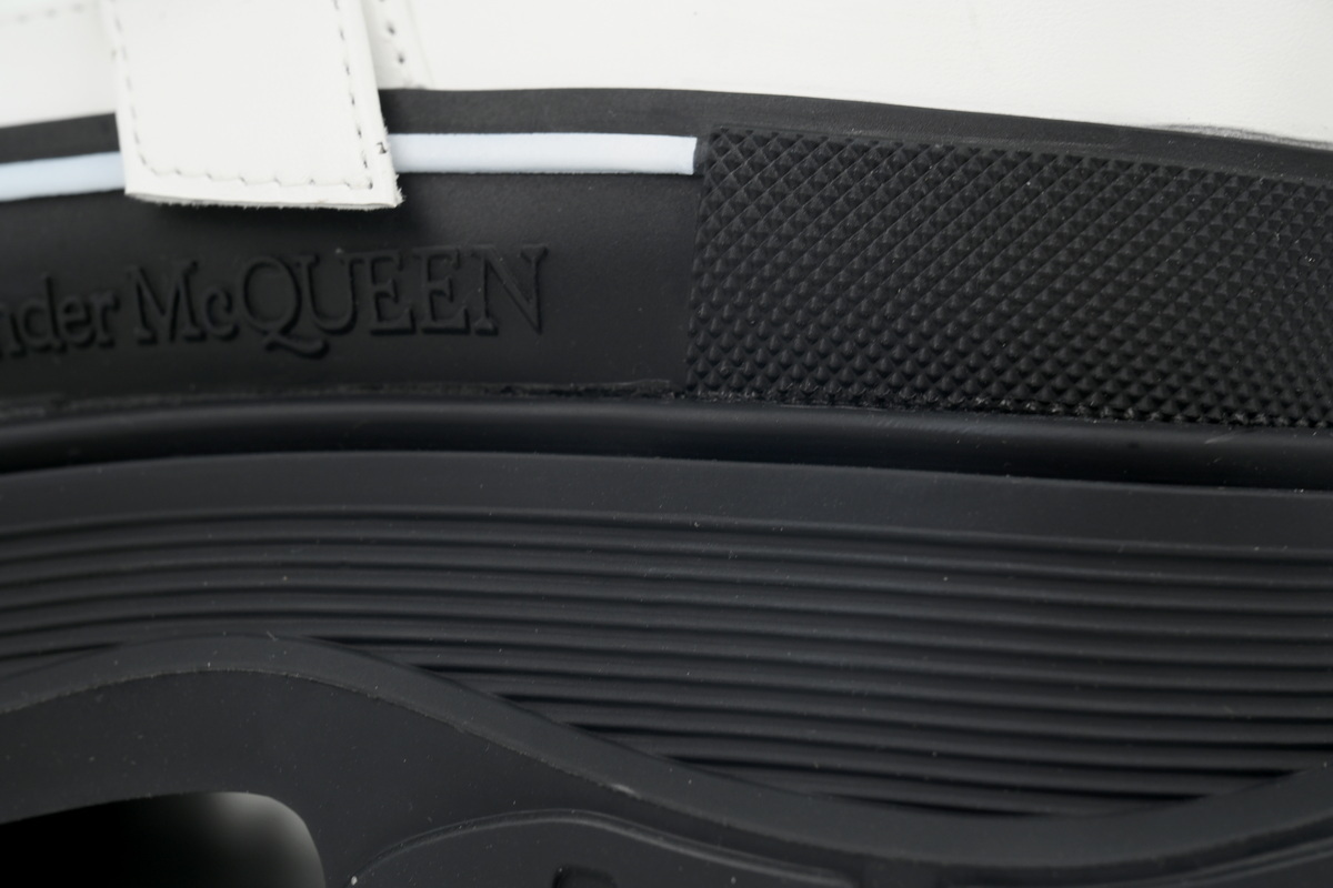 Alexander McQueen Women's Tread Slick Mary Jane In White