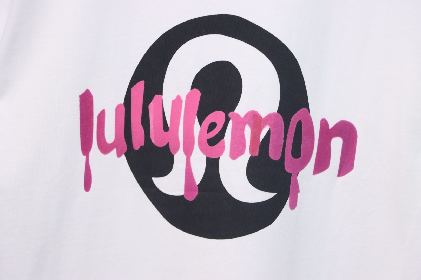 Lululemon Lettering T-Shirt White