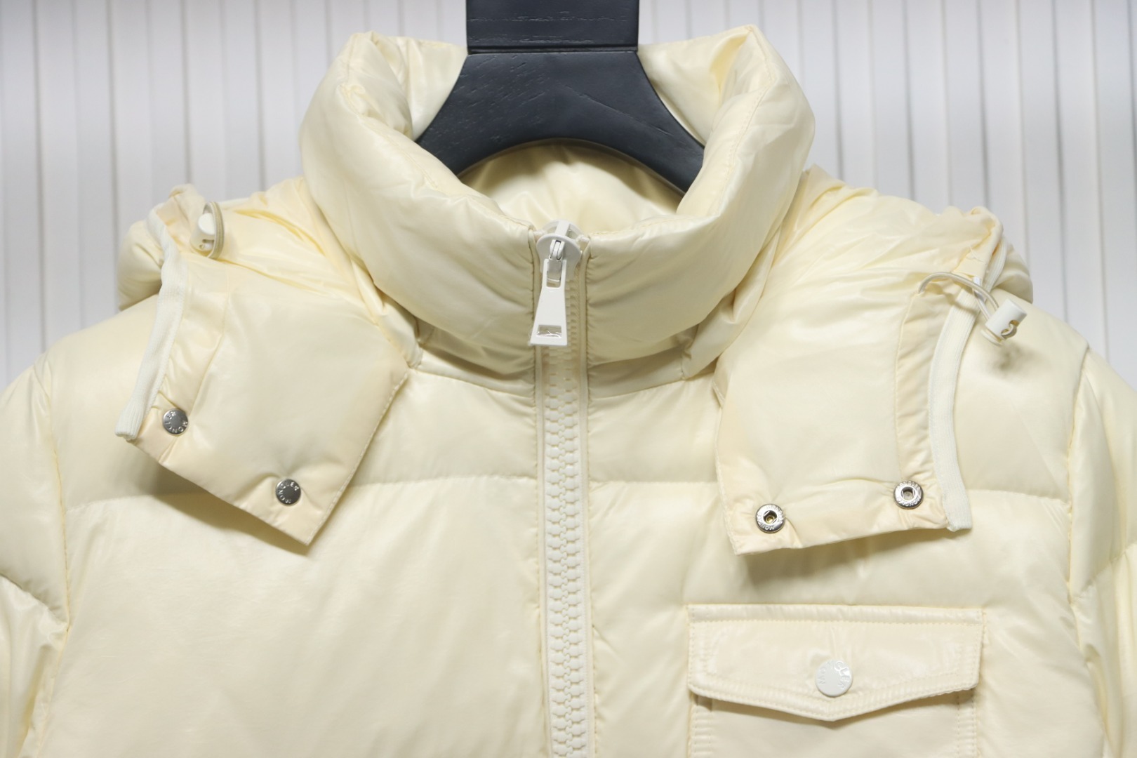 Moncler Andro Removable Hooded Short Down Jacket Creamy White