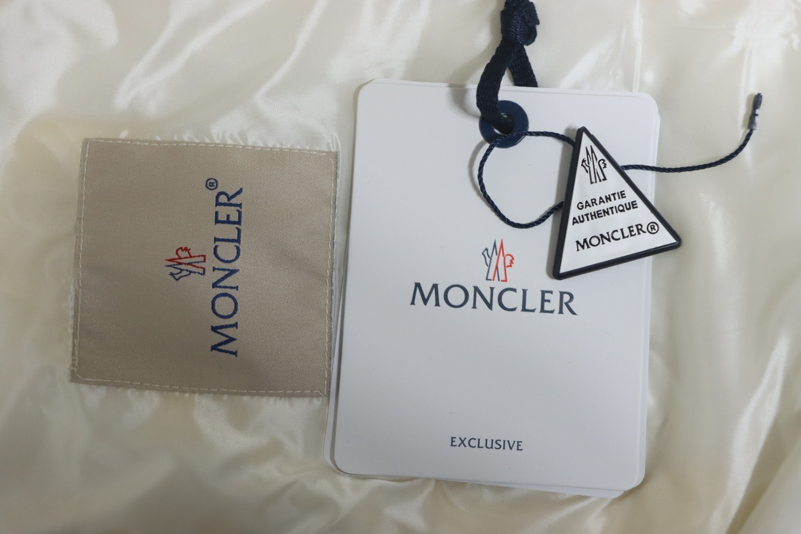Moncler Andro Removable Hooded Short Down Jacket Creamy White