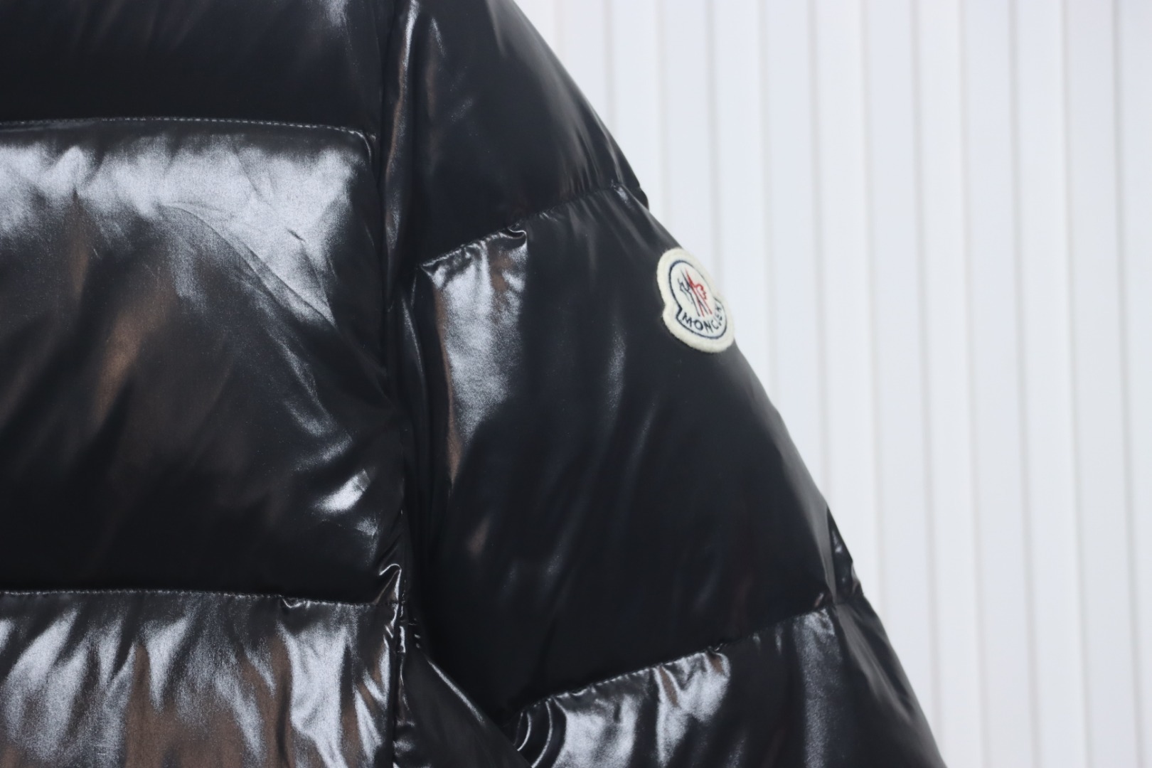 Moncler Abbadia Short Down Jacket Black