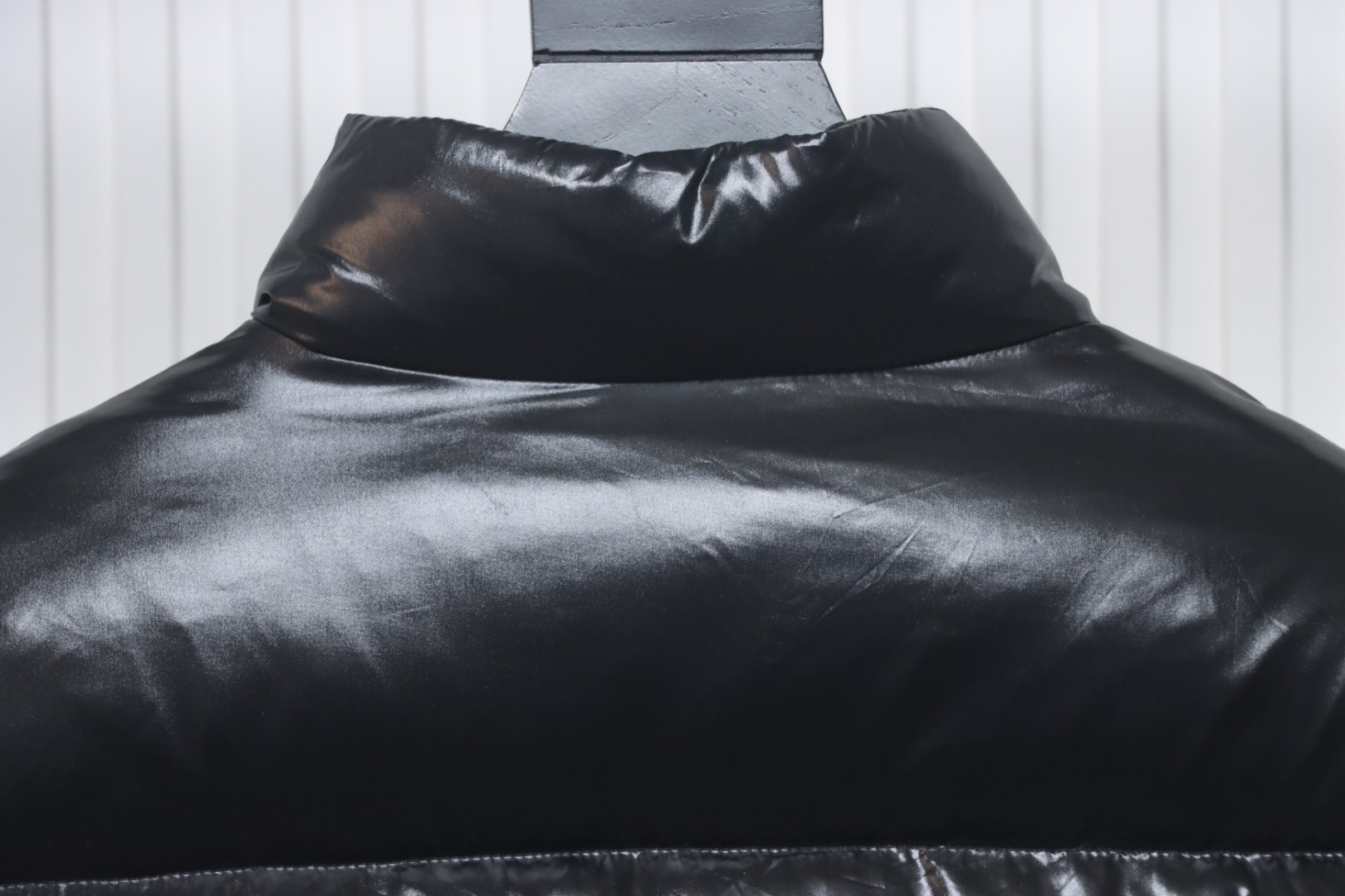 Moncler Abbadia Short Down Jacket Black