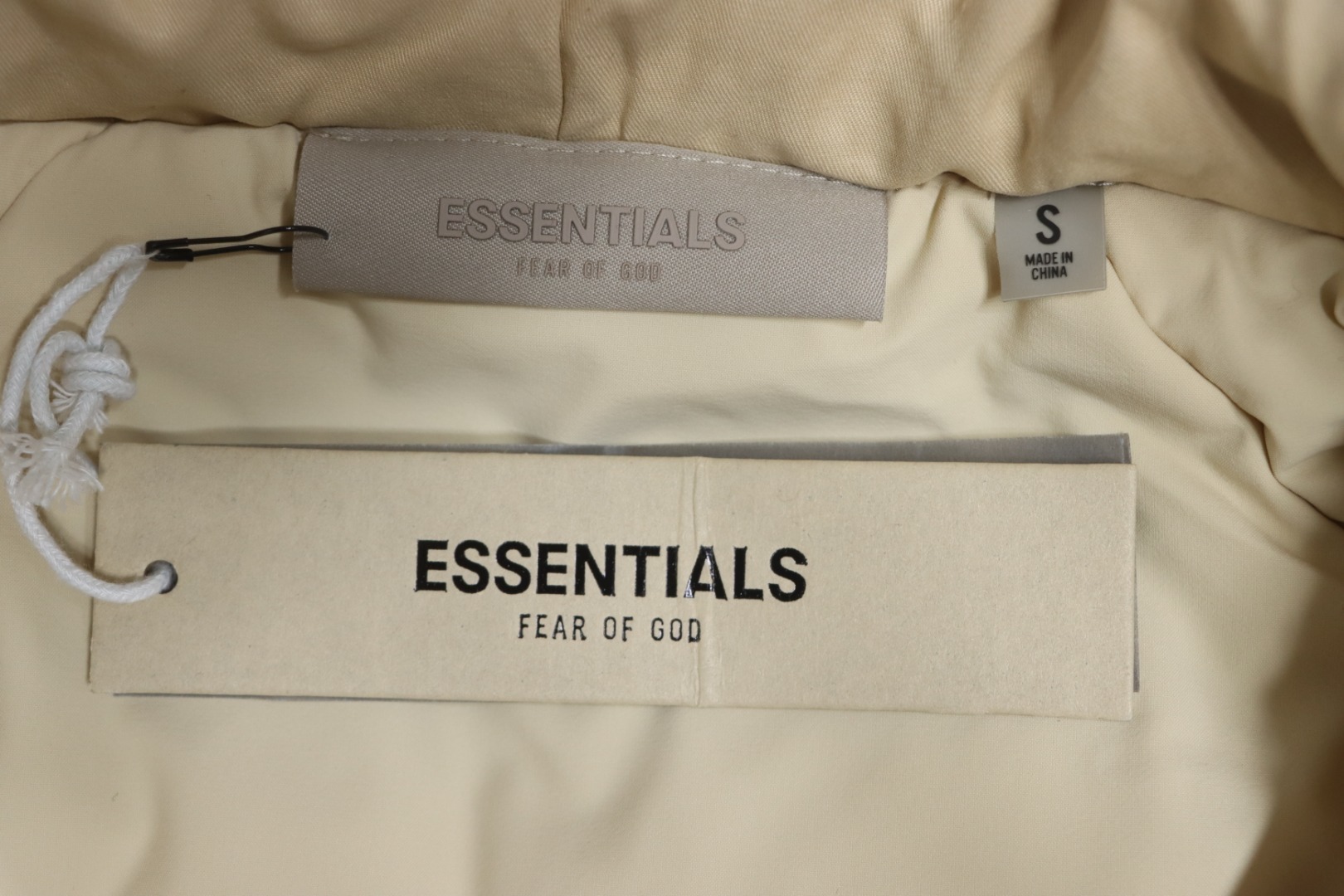 Fear of God Essentials Letter Print Hooded Synthetic Insulated Jacket Cream Yellow