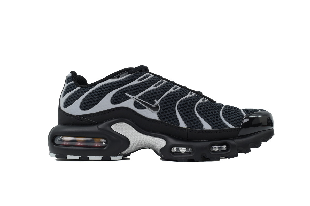 Nike Air Max Plus Premium 'Black Metallic Silver' HQ3029-001